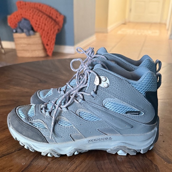 Moab 3 Mid Waterproof Hiking Shoe - Kids' - Picture 6 of 7